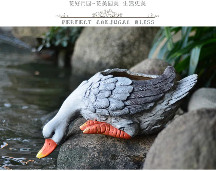 Garden Goose Fountain Statue Outdoor Animal Flower Pot Patio Flowing Ornaments Hotel Landscape Bonsai Display Rustic Planter