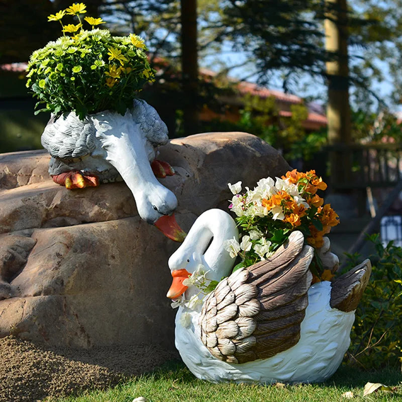 Garden Goose Fountain Statue Outdoor Animal Flower Pot Patio Flowing Ornaments Hotel Landscape Bonsai Display Rustic Planter