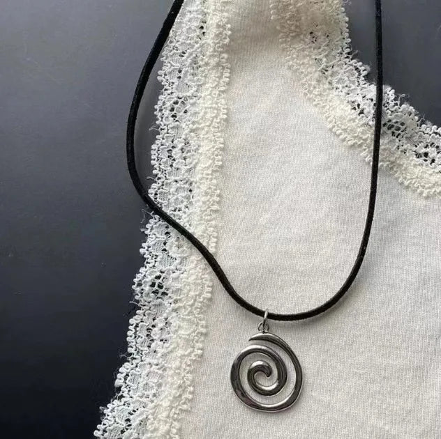 Y2K Retro Vortex Necklace For Women Man Fashion Party Rock Jewelry Accessory Gift Pentagram Vortex Sun Mysterious Hippie Choker