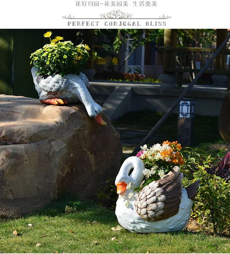 Garden Goose Fountain Statue Outdoor Animal Flower Pot Patio Flowing Ornaments Hotel Landscape Bonsai Display Rustic Planter
