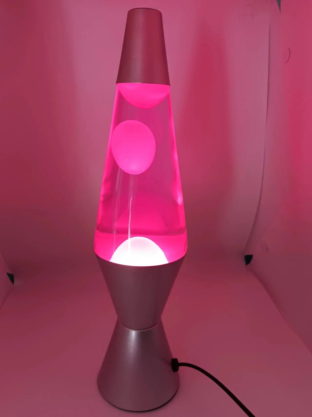 Psychedelic Lava Lamp – Retro Glow Vibes (requires voltage converter for US use)